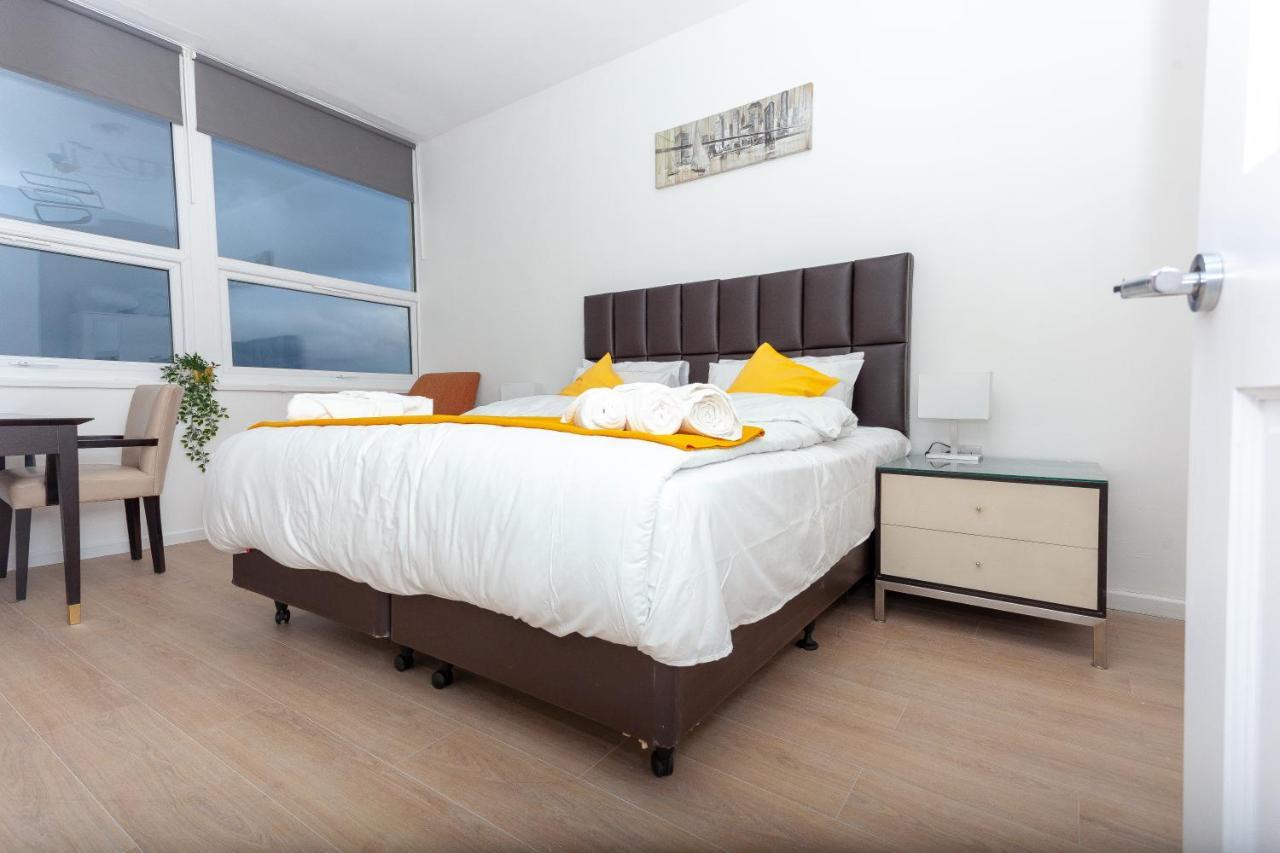 One Bedroom Serviced Smethwick Flat 314 Apartment